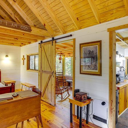Secluded Tallassee Cabin With Fire Pit And Porch! 外观 照片
