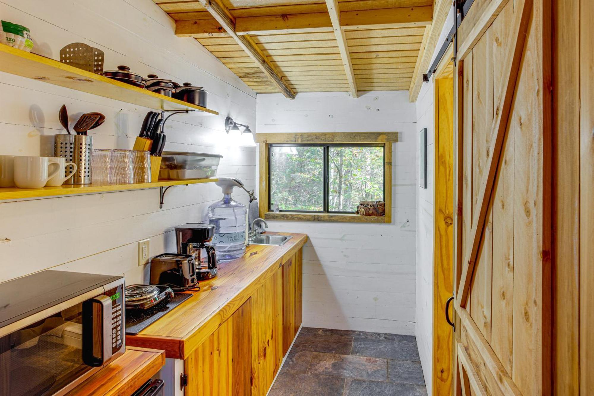 Secluded Tallassee Cabin With Fire Pit And Porch! 外观 照片