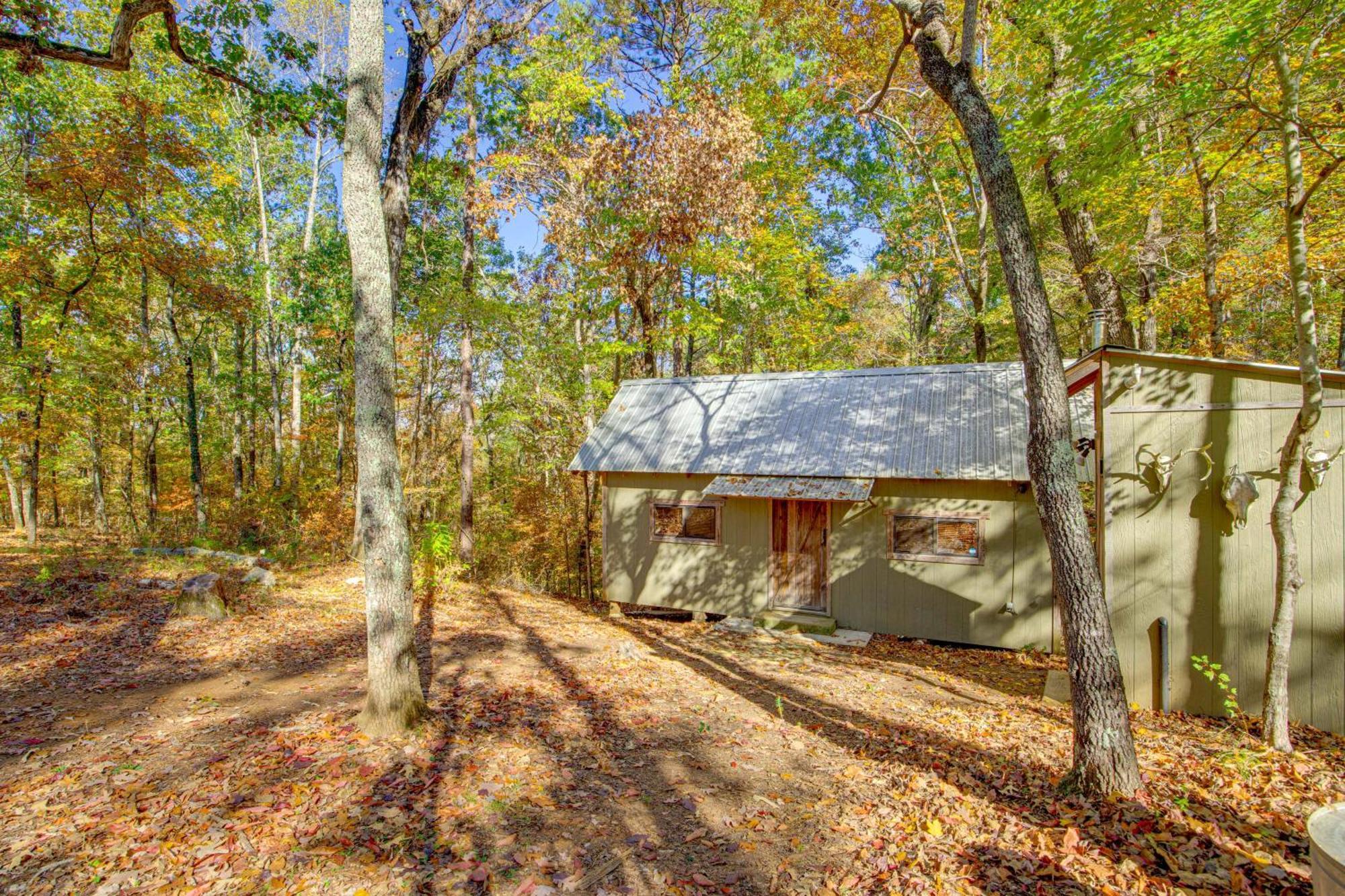 Secluded Tallassee Cabin With Fire Pit And Porch! 外观 照片