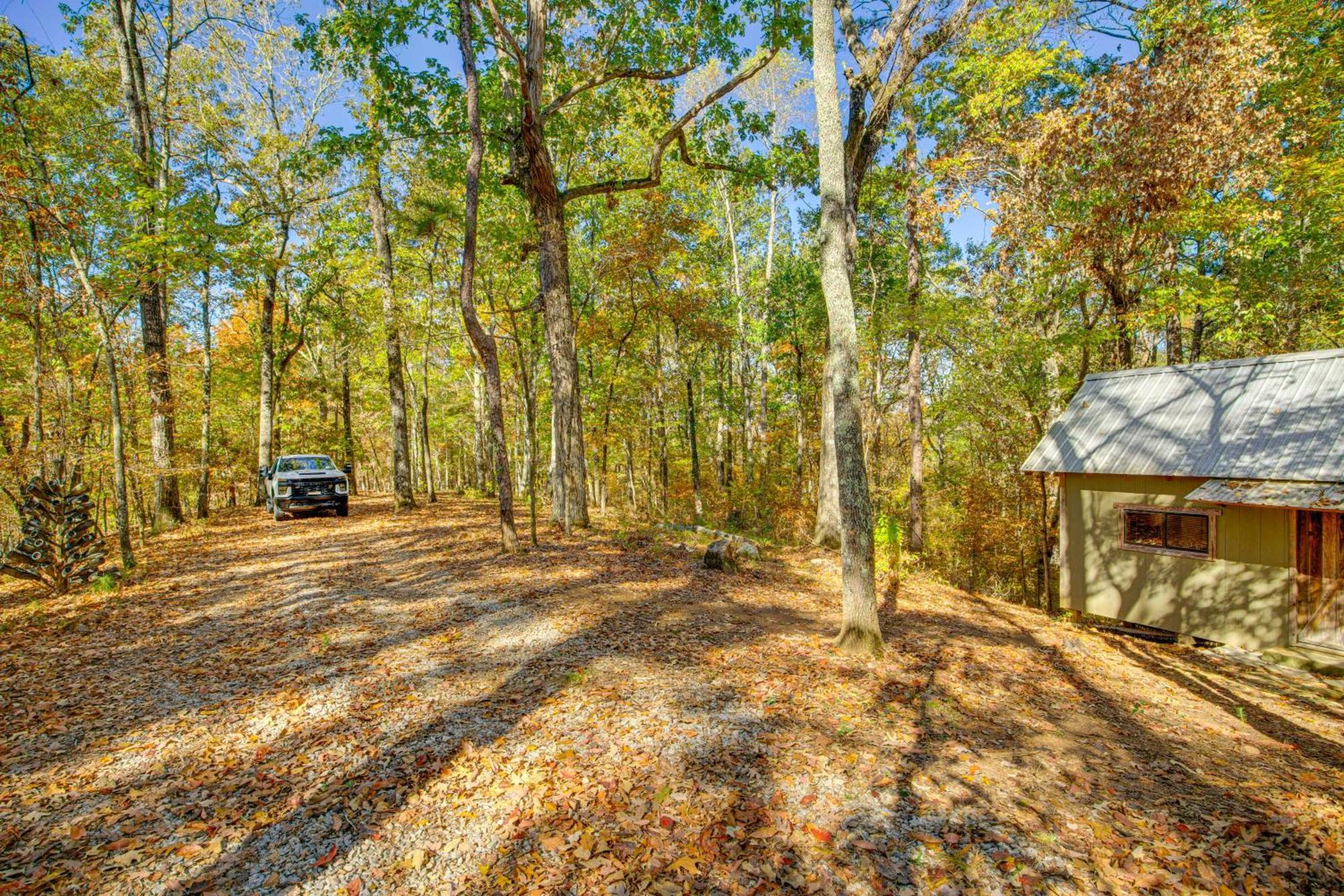 Secluded Tallassee Cabin With Fire Pit And Porch! 外观 照片