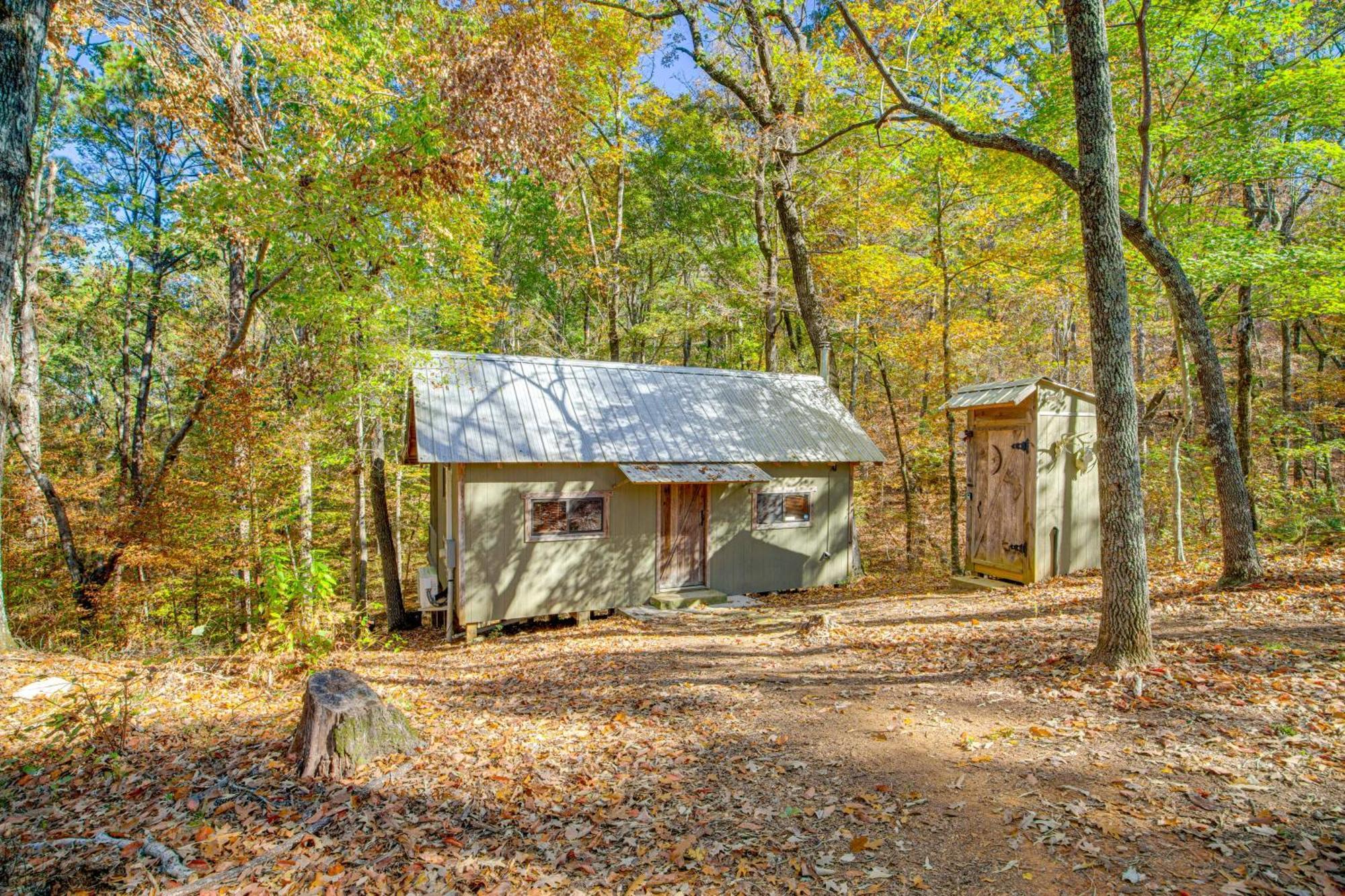Secluded Tallassee Cabin With Fire Pit And Porch! 外观 照片